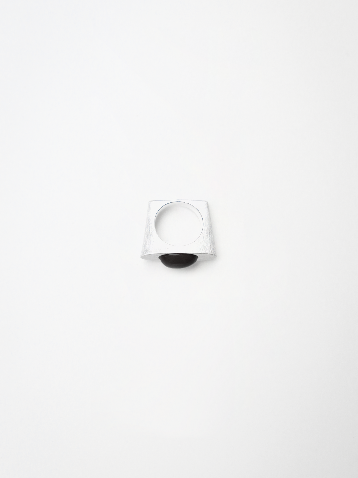  ON IISLAND OVAL OBSIDIAN PENDANT RING（副本） |  TROVE & TONE
