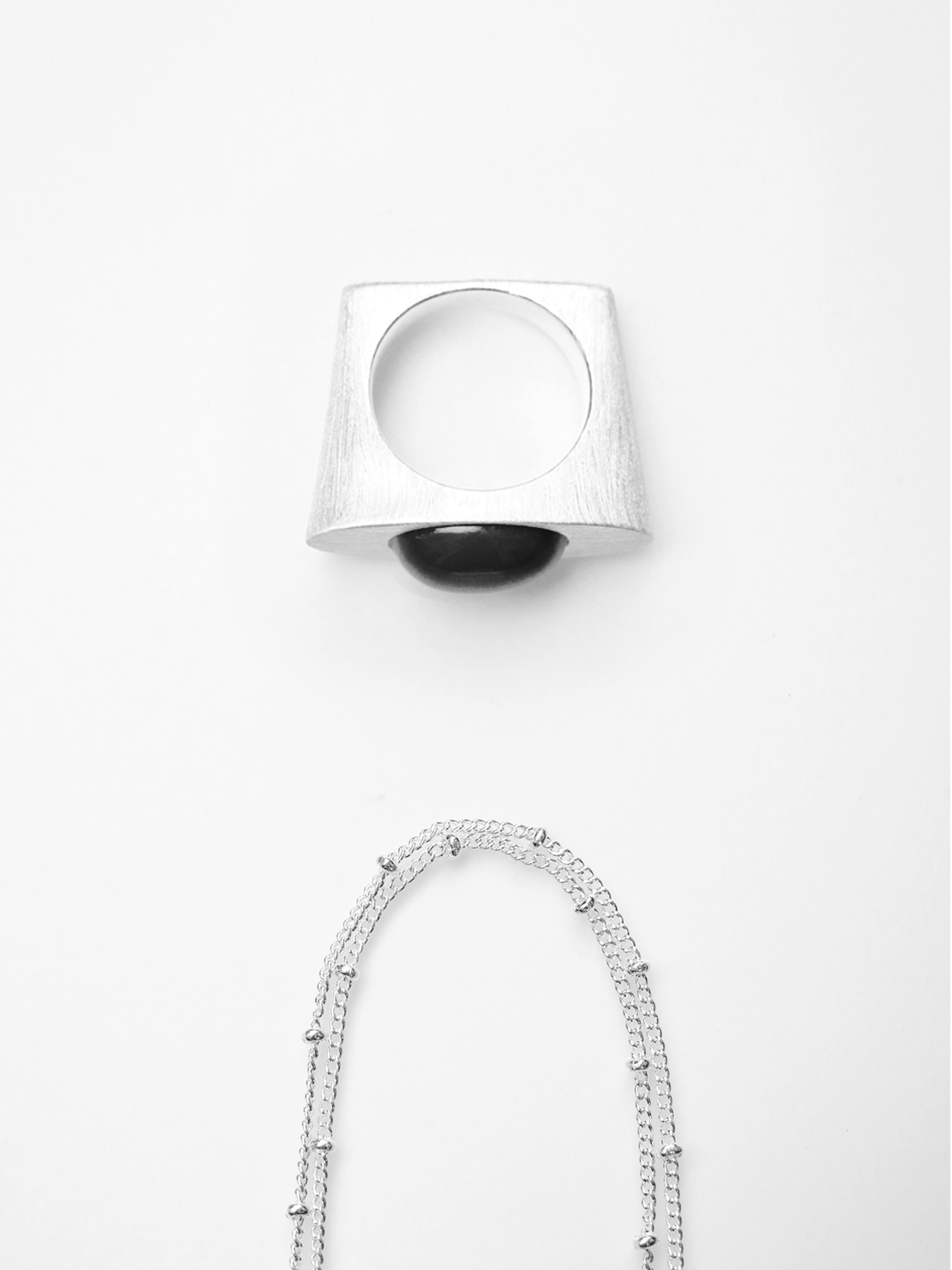  ON IISLAND OVAL OBSIDIAN PENDANT RING（副本） |  TROVE & TONE