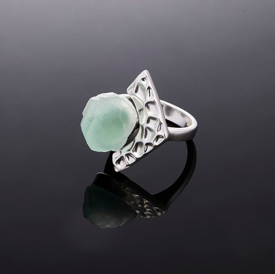 700QiBai TECTONIC BLOOM LATTICE CRYSTAL RING  |  TROVE & TONE