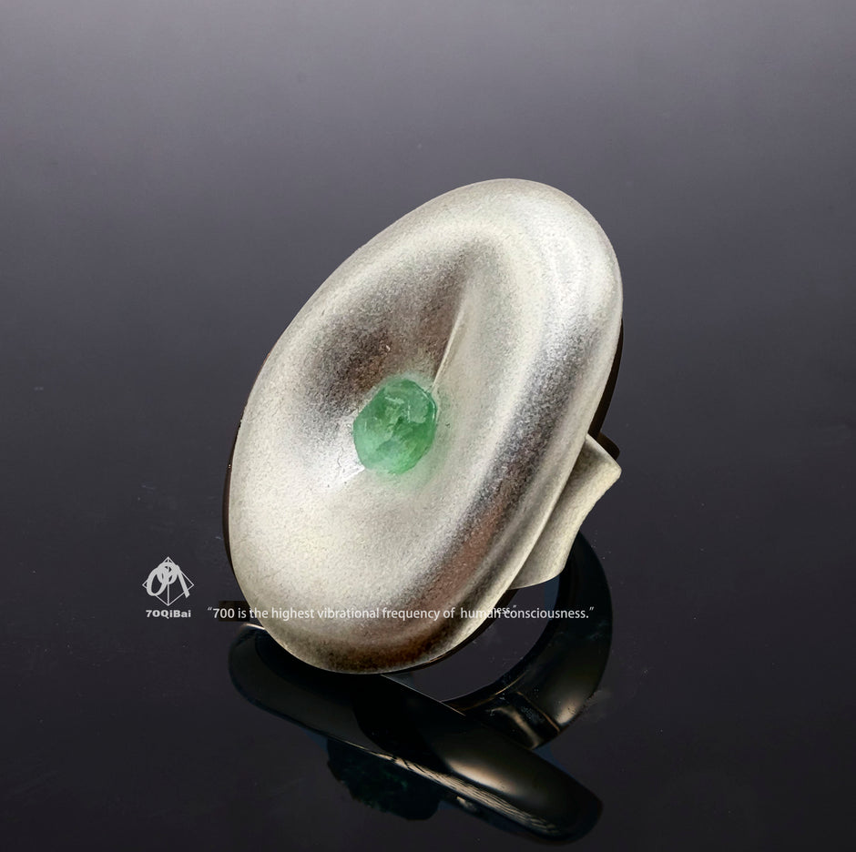 700QiBai OVUM LUMINOUS CRYSTAL RING  |  TROVE & TONE
