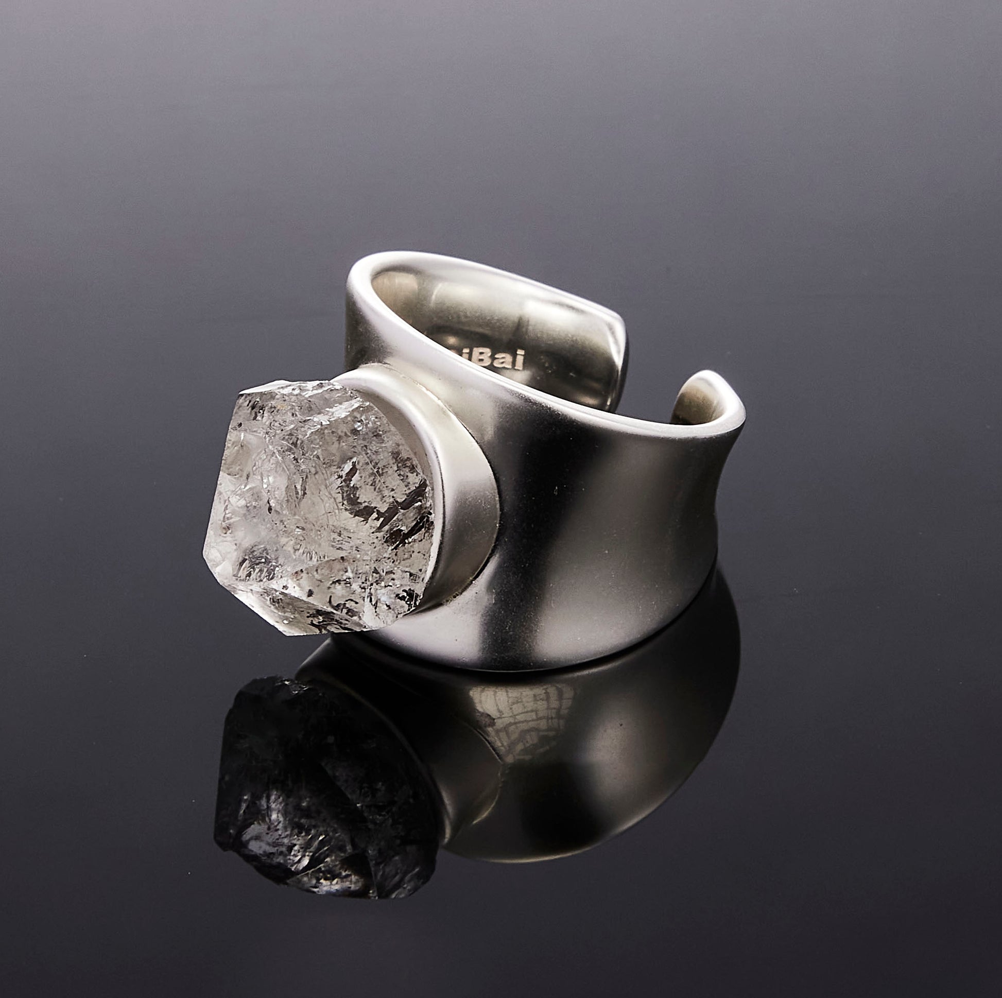700QiBai GOBLIN UNCUT CRYSTAL RING  |  TROVE & TONE