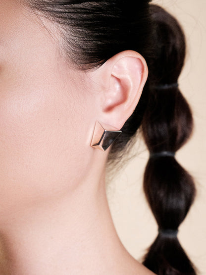  AESTH & UTIL RIDGE TRAPEZOID STUD EARRINGS |  TROVE & TONE