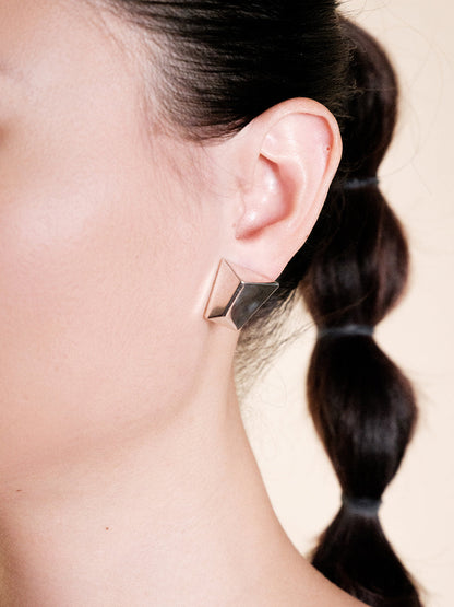 AESTH & UTIL RIDGE TRAPEZOID STUD EARRINGS |  TROVE & TONE
