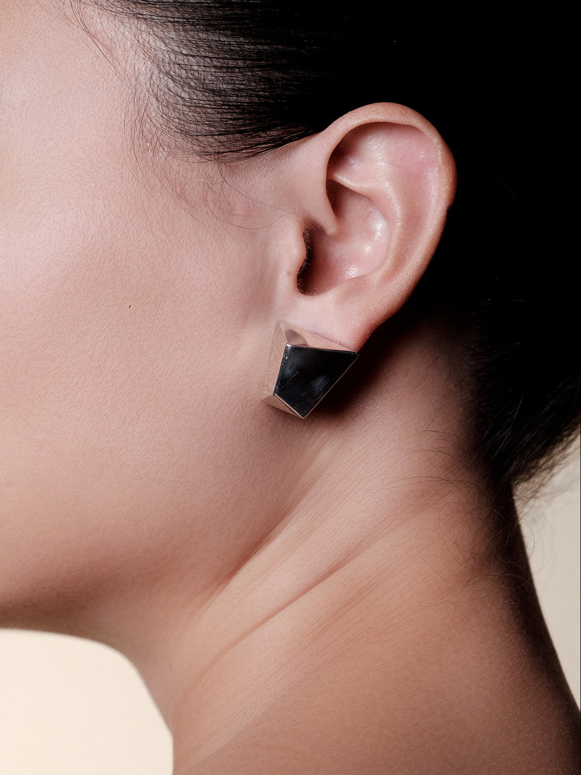  AESTH & UTIL RIDGE TRAPEZOID STUD EARRINGS |  TROVE & TONE