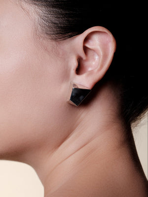  AESTH & UTIL RIDGE TRAPEZOID STUD EARRINGS |  TROVE & TONE