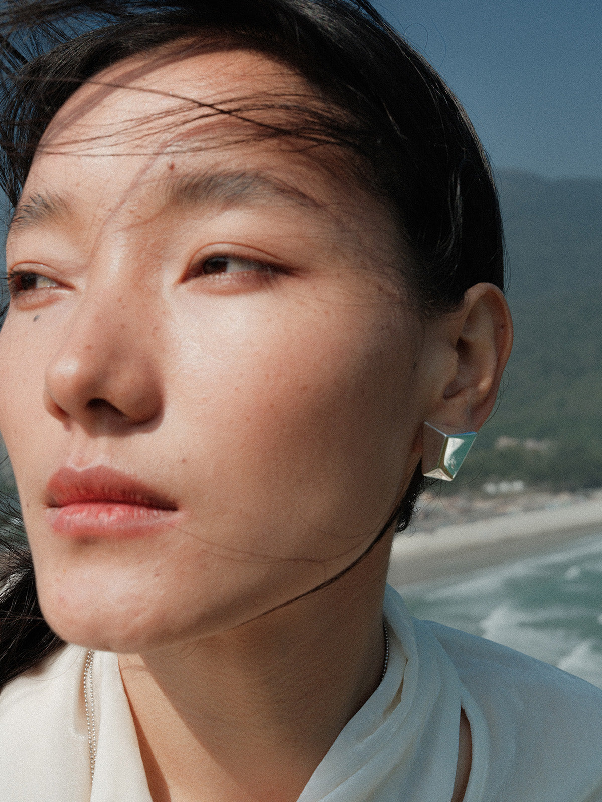  AESTH & UTIL RIDGE TRAPEZOID STUD EARRINGS |  TROVE & TONE