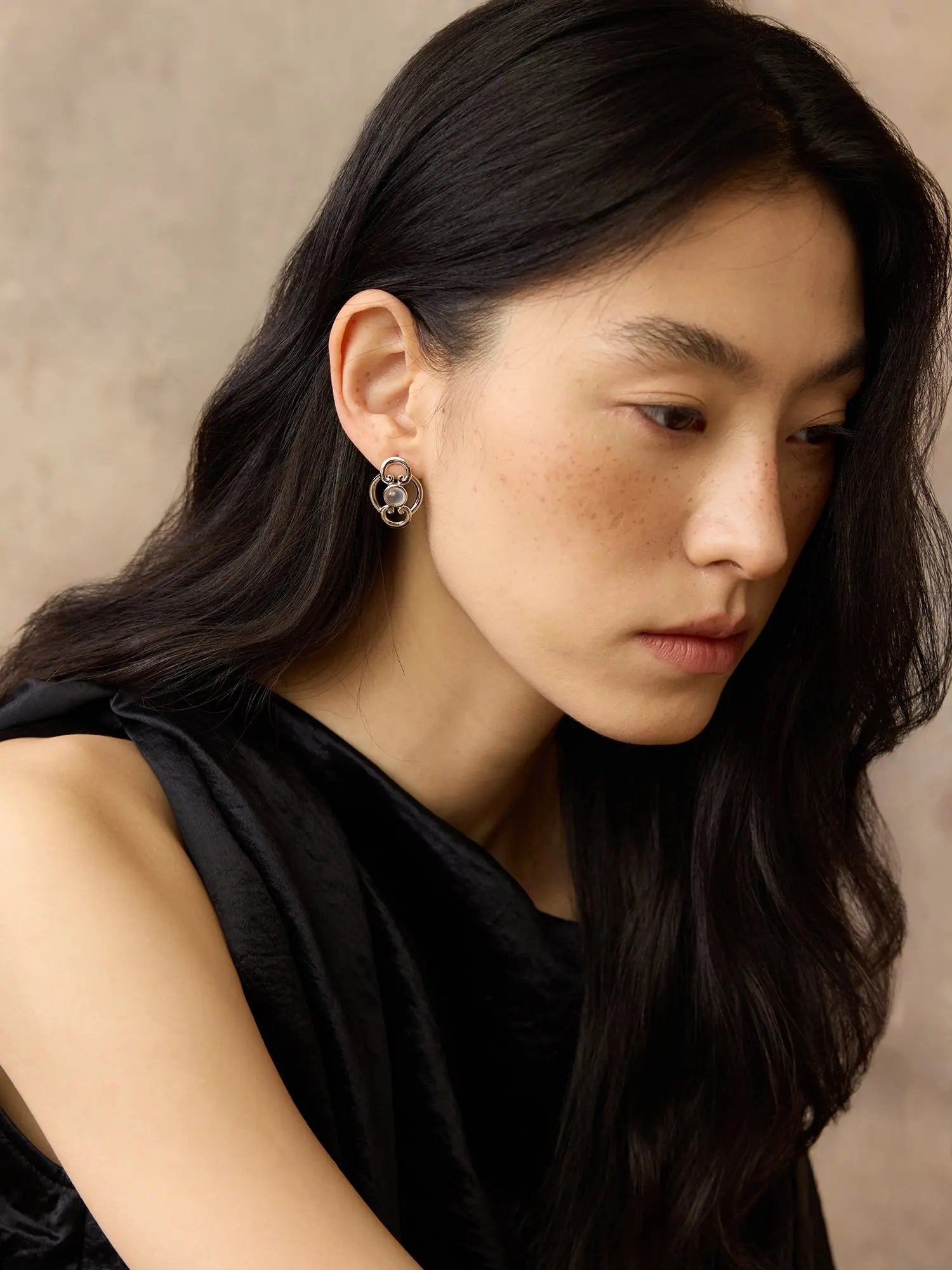  WANYEE CRAFT ORIENTAL BLOSSOM RUYI MOONSTONE STUD EARRINGS |  TROVE & TONE