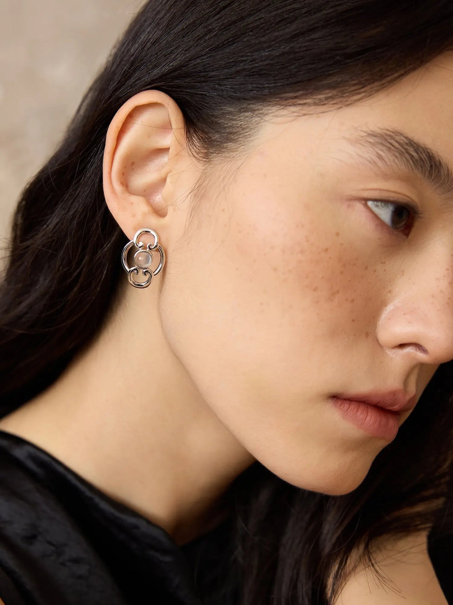  WANYEE CRAFT ORIENTAL BLOSSOM RUYI MOONSTONE STUD EARRINGS |  TROVE & TONE