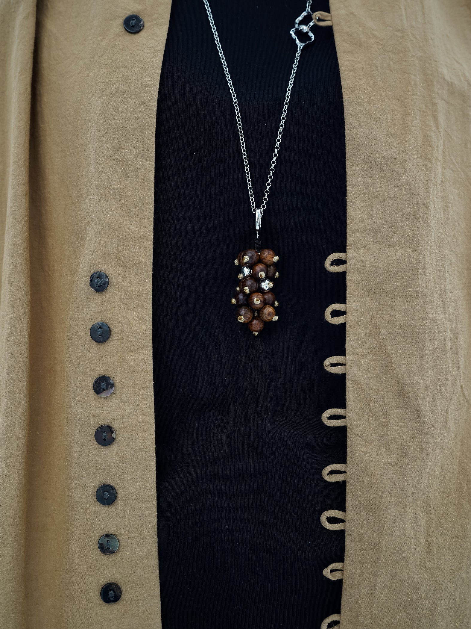  AESTH & UTIL SANDALWOOD GRAPE MULTIWAY BAG CHARM |  TROVE & TONE