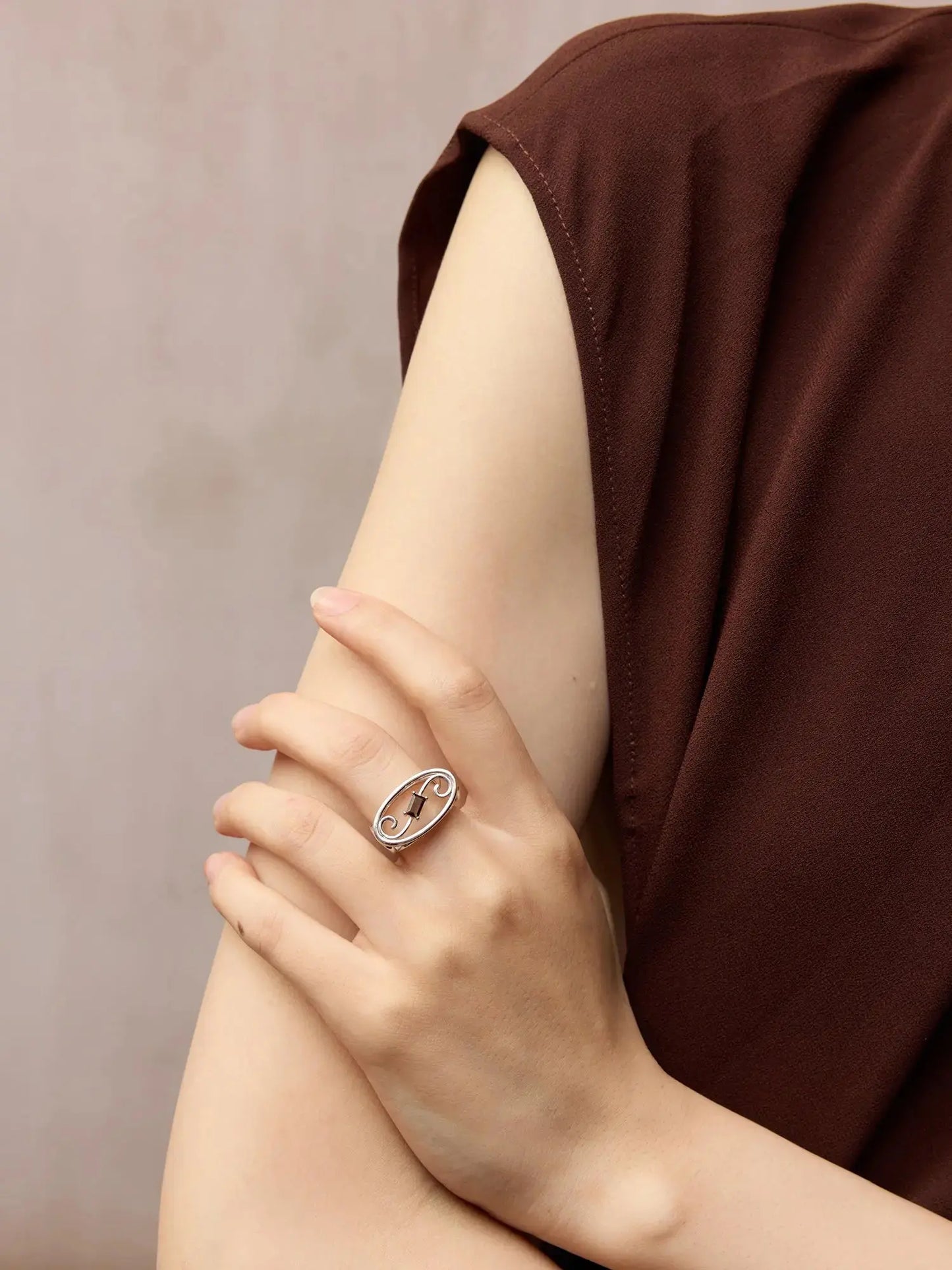  WANYEE CRAFT SCROLL PATTERN SMOKY QUARTZ RING |  TROVE & TONE