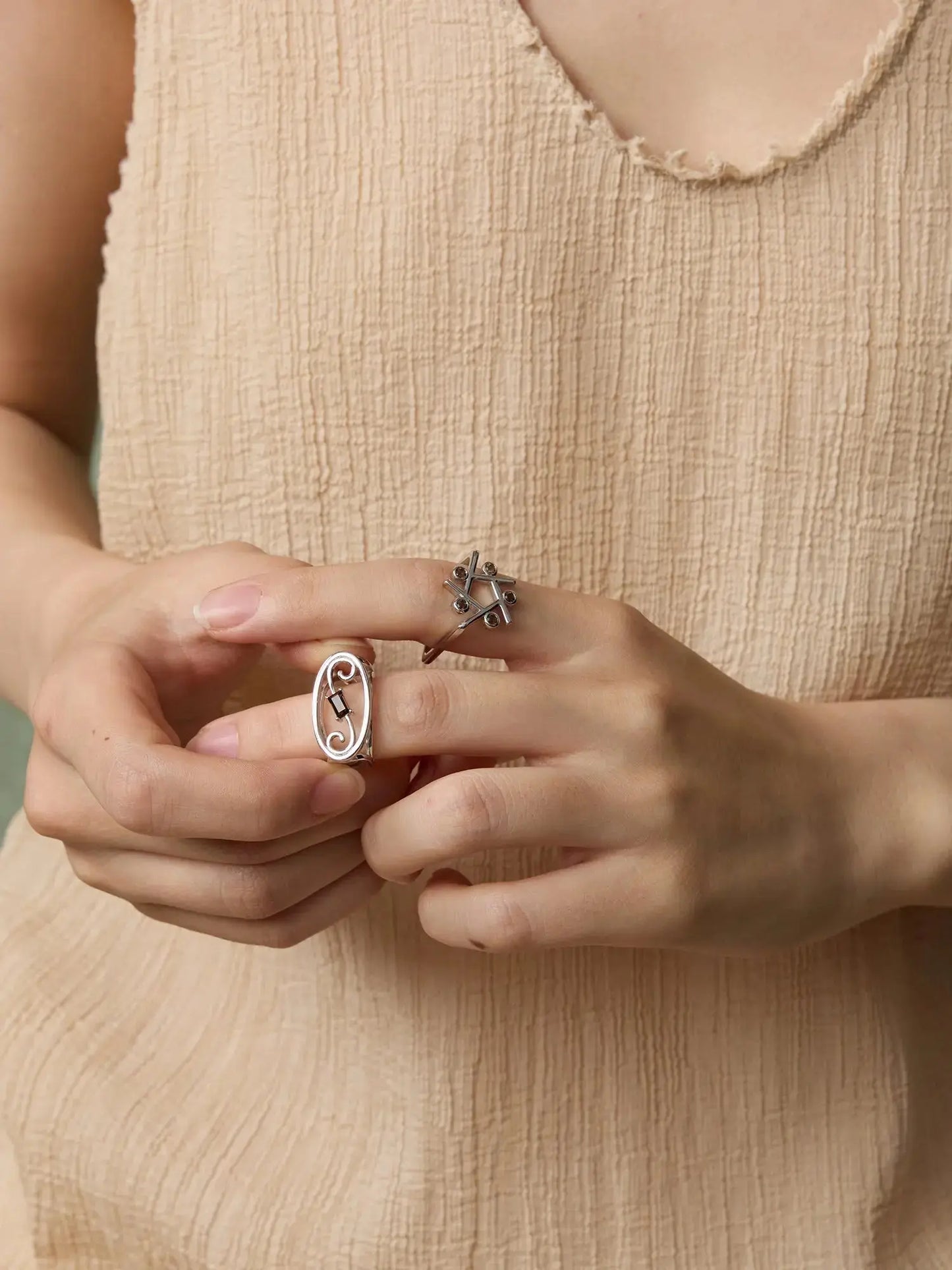  WANYEE CRAFT SCROLL PATTERN SMOKY QUARTZ RING |  TROVE & TONE