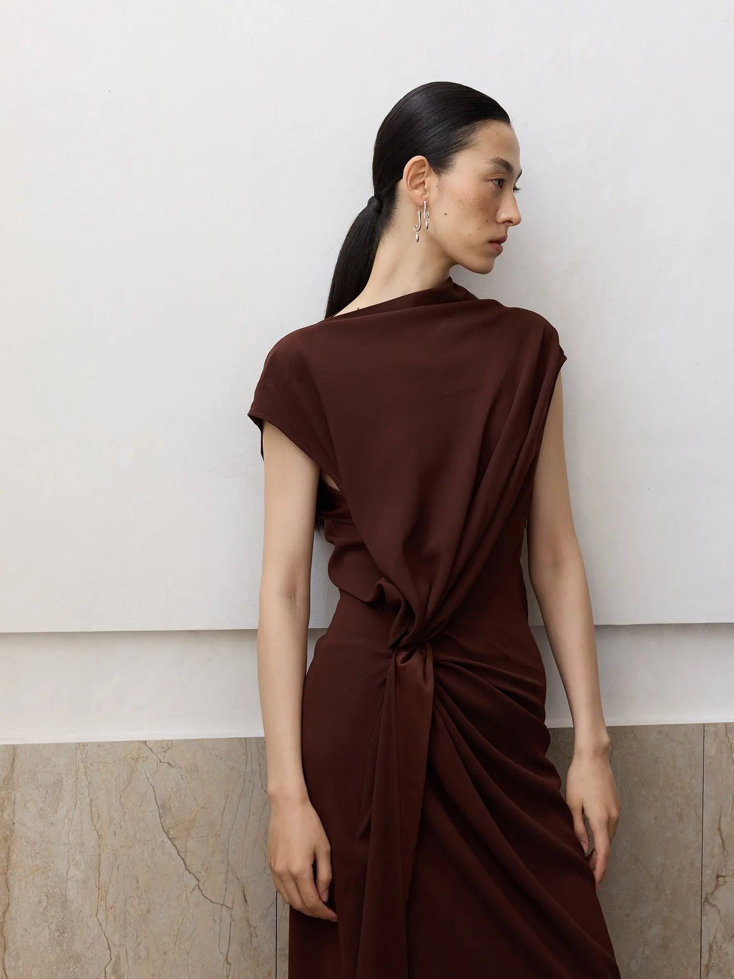  WANYEE CRAFT SCROLL PATTERN DROP EARRINGS |  TROVE & TONE