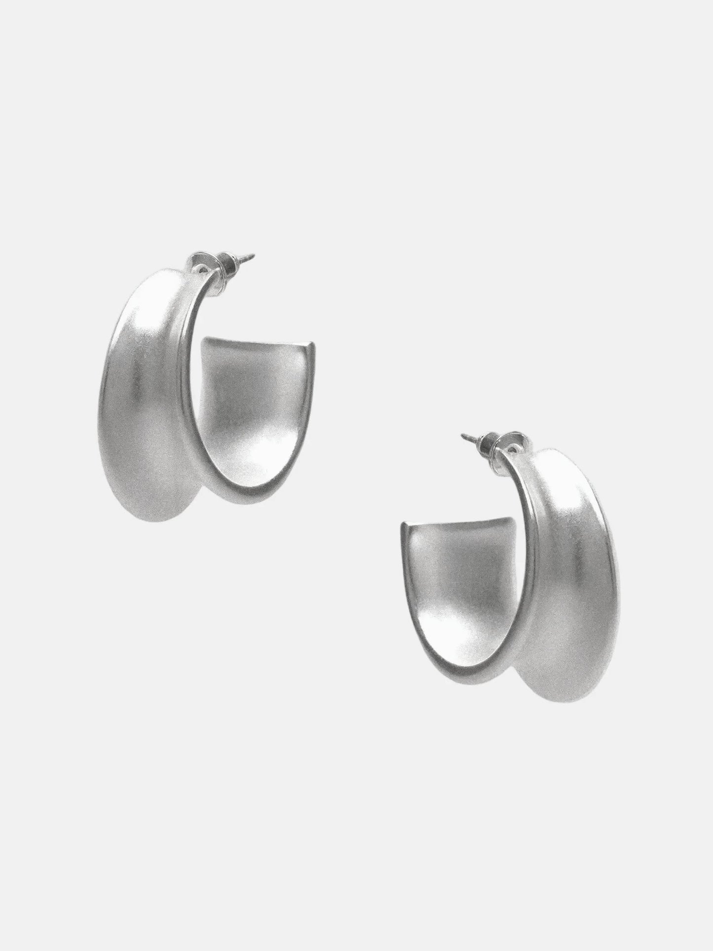  Limb SCULPTURAL WIDE C-HOOP STUD EARRINGS |  TROVE & TONE