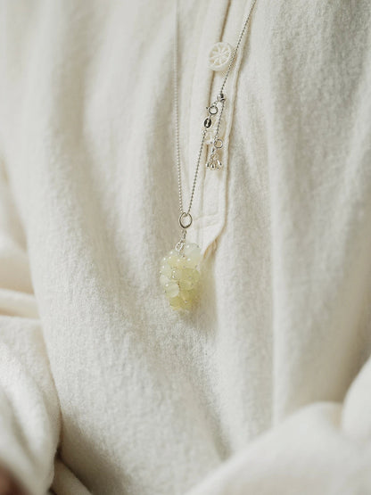  AESTH & UTIL SERPENTINE JADE GRAPE PENDANT NECKLACE |  TROVE & TONE