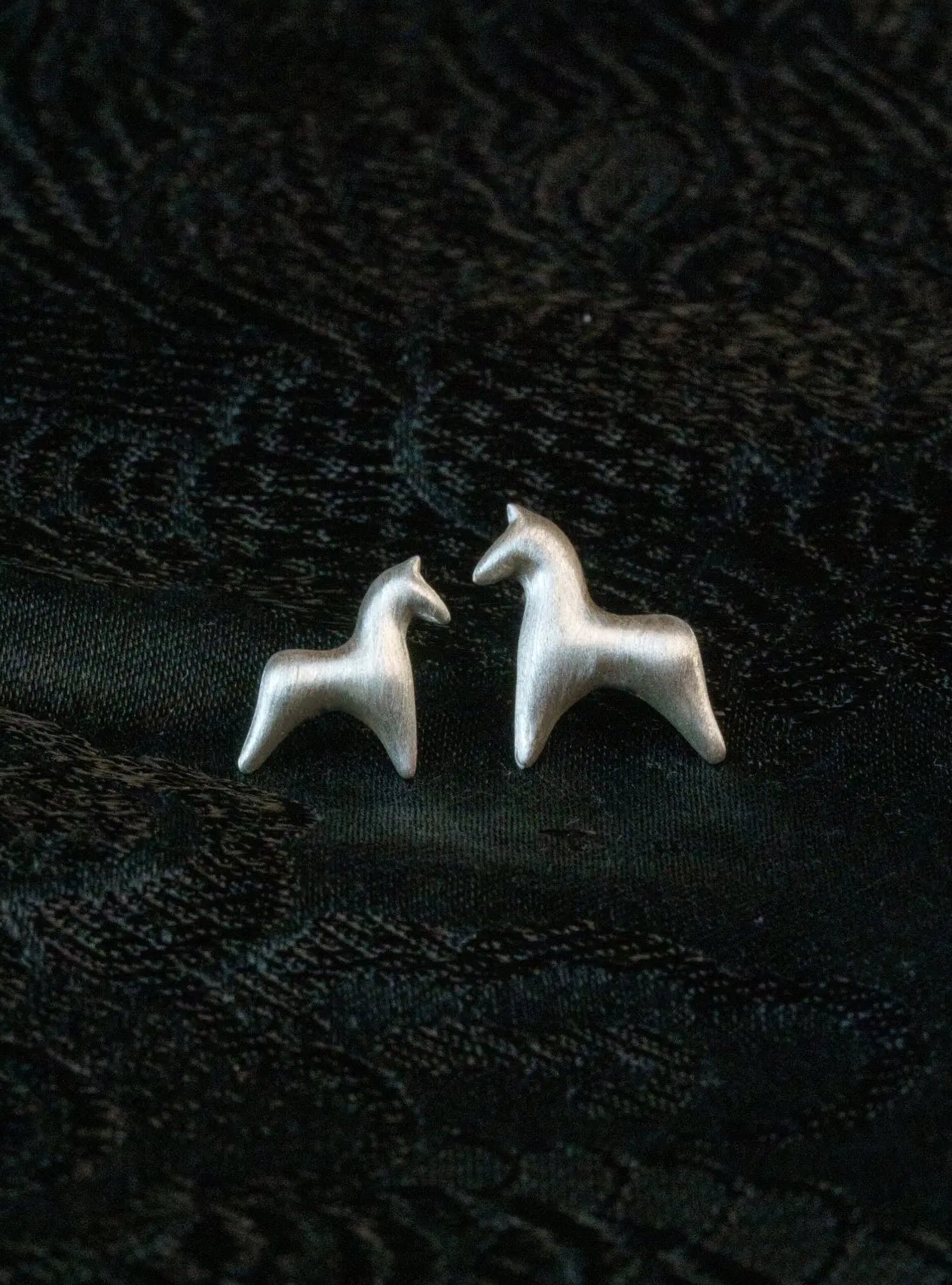  AESTH & UTIL SILVER DOUBLE PONY STUD EARRINGS |  TROVE & TONE