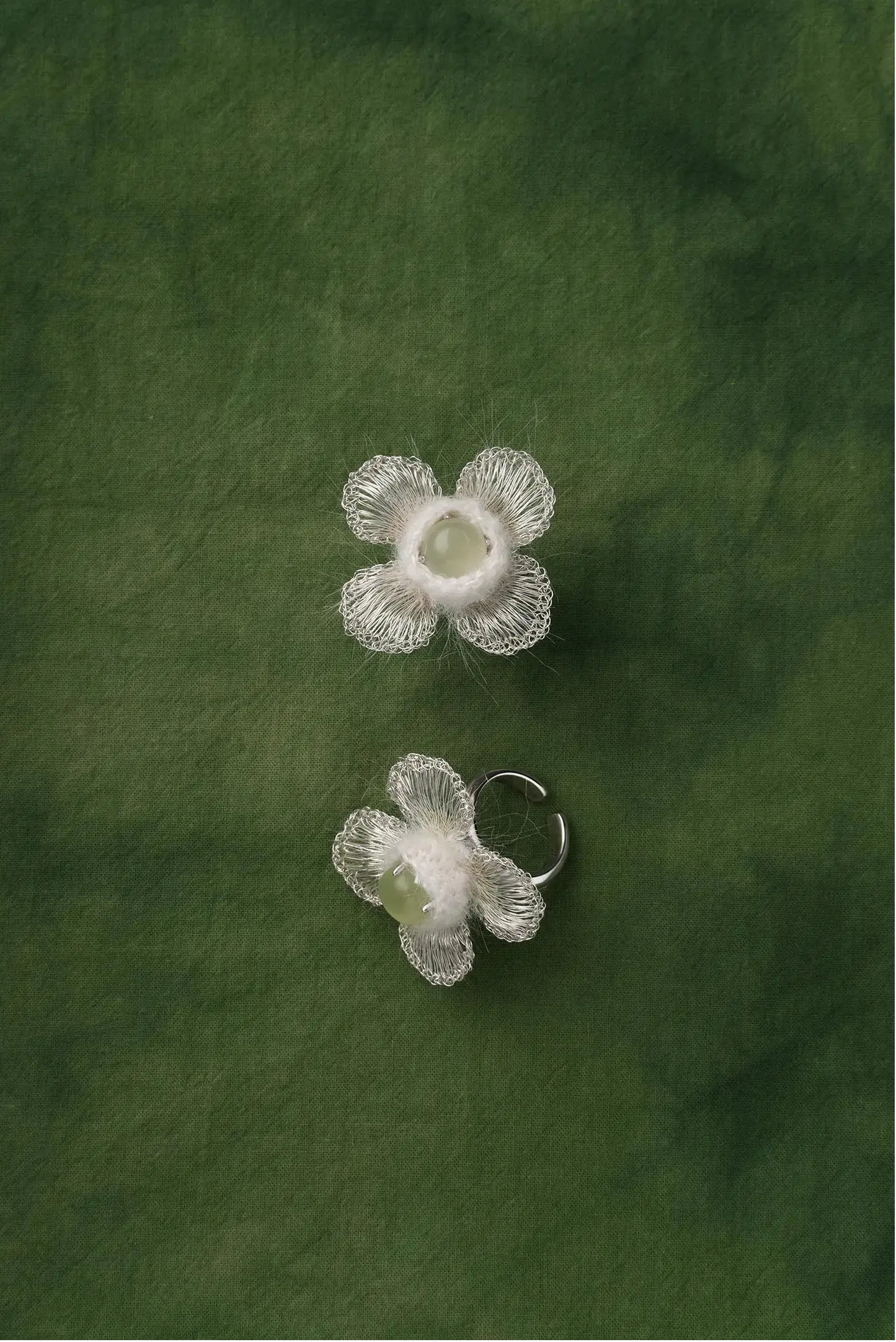  WANYEE CRAFT WIRE CROCHET FLORAL SERPENTINE JADE RING |  TROVE & TONE