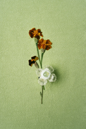  WANYEE CRAFT WIRE CROCHET FLORAL SERPENTINE JADE RING |  TROVE & TONE