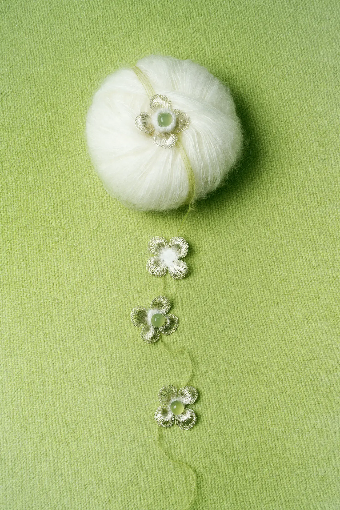  WANYEE CRAFT WIRE CROCHET FLORAL SERPENTINE JADE RING |  TROVE & TONE