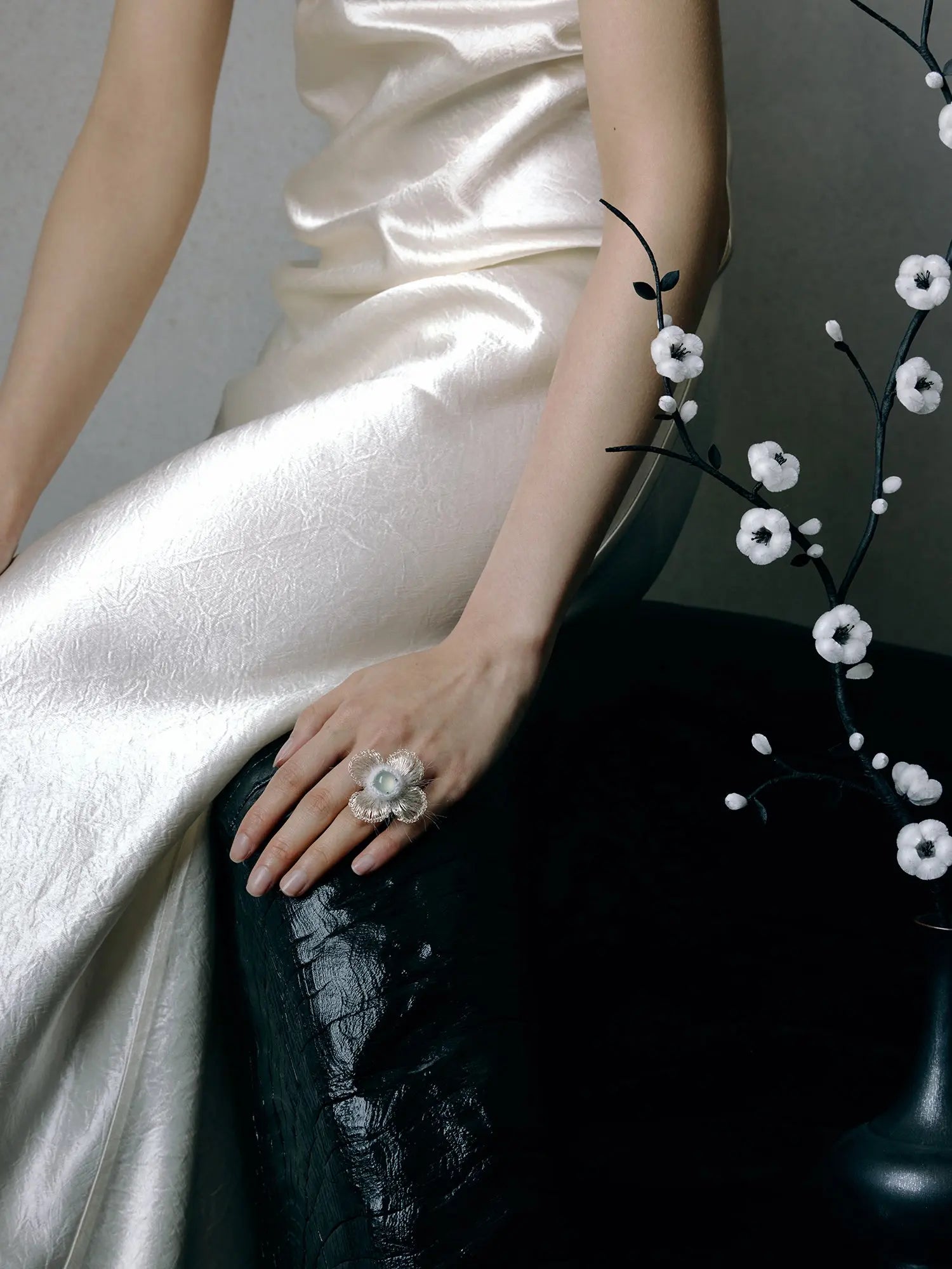  WANYEE CRAFT WIRE CROCHET FLORAL SERPENTINE JADE RING |  TROVE & TONE