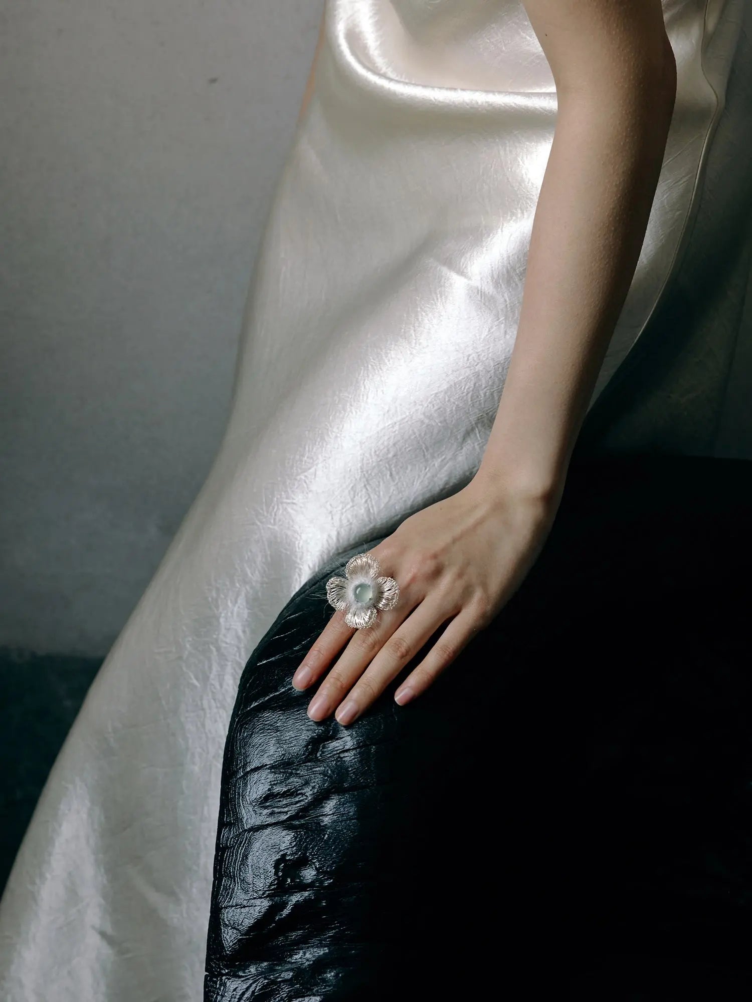  WANYEE CRAFT WIRE CROCHET FLORAL SERPENTINE JADE RING |  TROVE & TONE