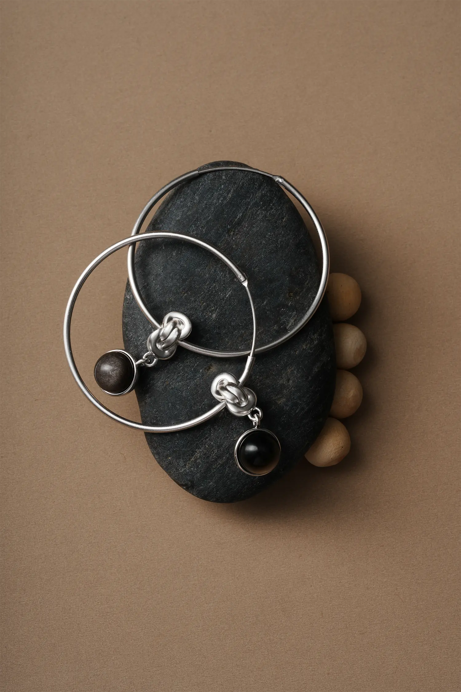  WANYEE CRAFT MATTE SILVER OBSIDIAN KNOT HOOP EARRINGS |  TROVE & TONE