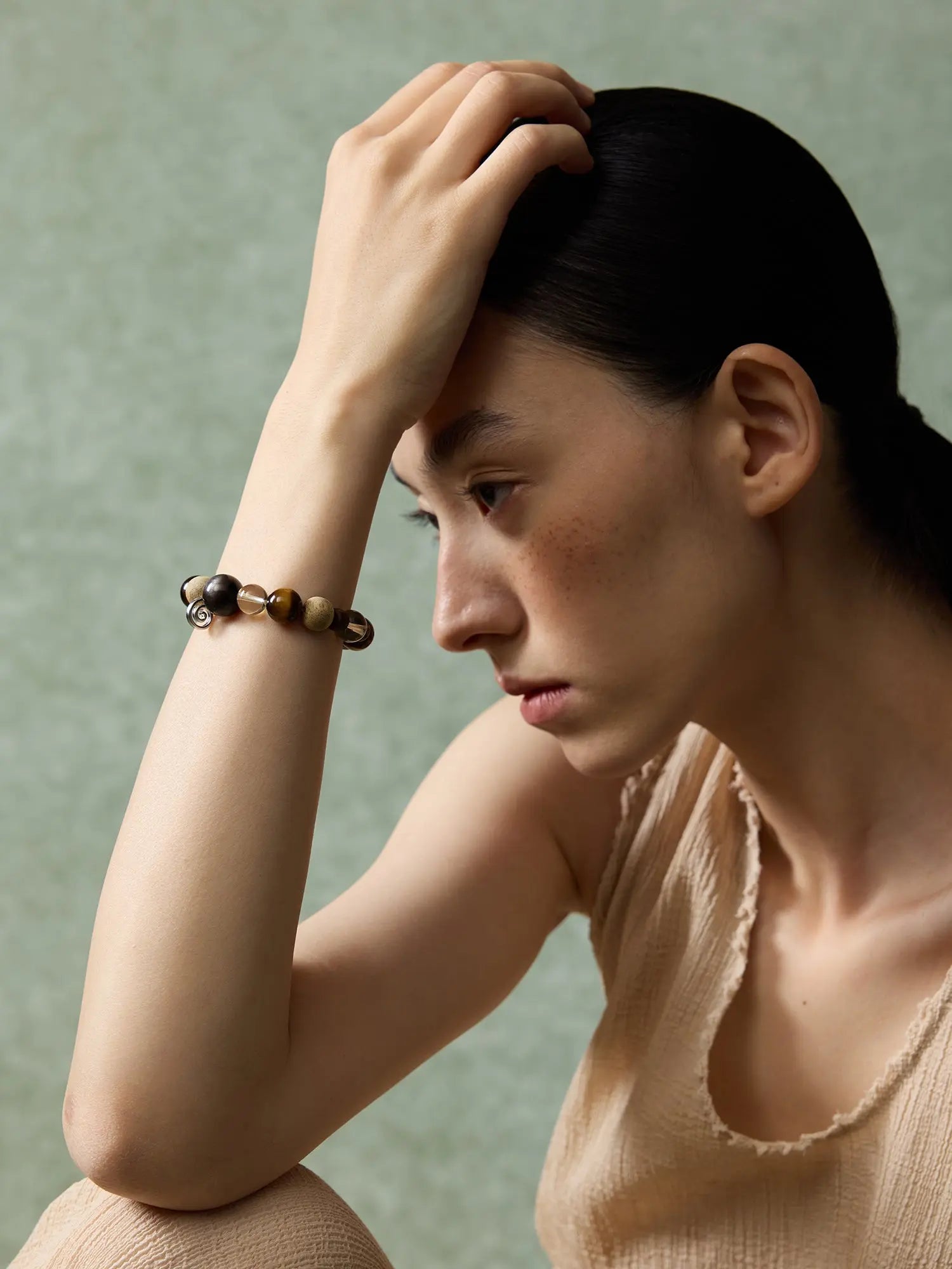  WANYEE CRAFT AGARWOOD CRYSTAL OBSIDIAN BEADED BRACELET |  TROVE & TONE