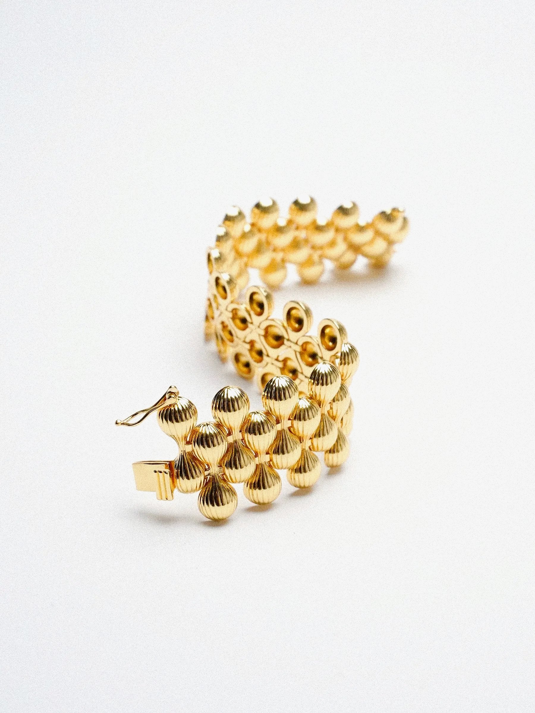 Limb INTERLACED TEXTURED WIDE BRACELET  |  TROVE & TONE