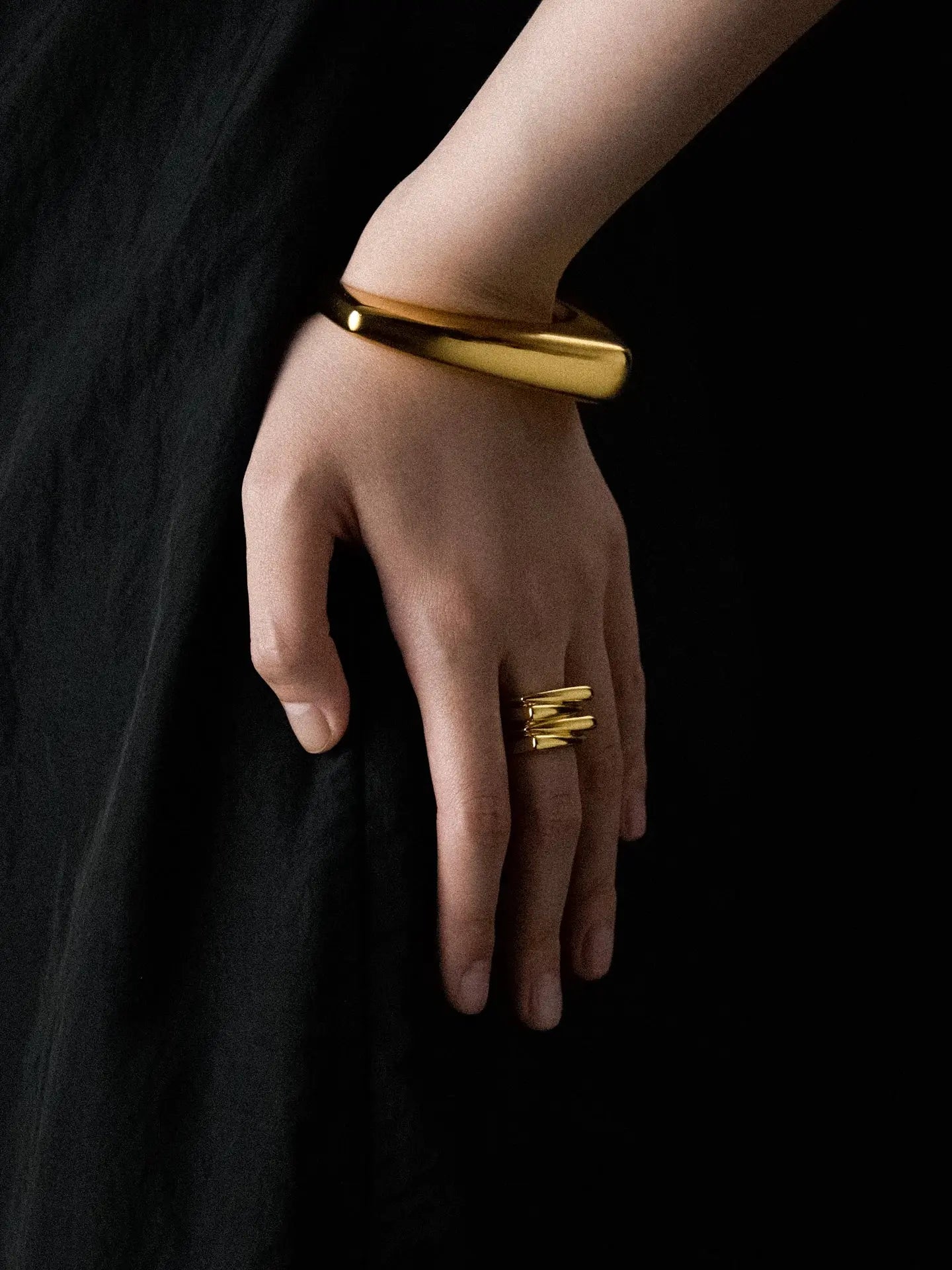  Limb ARCHITECTURAL LINE BOLD CUFF |  TROVE & TONE