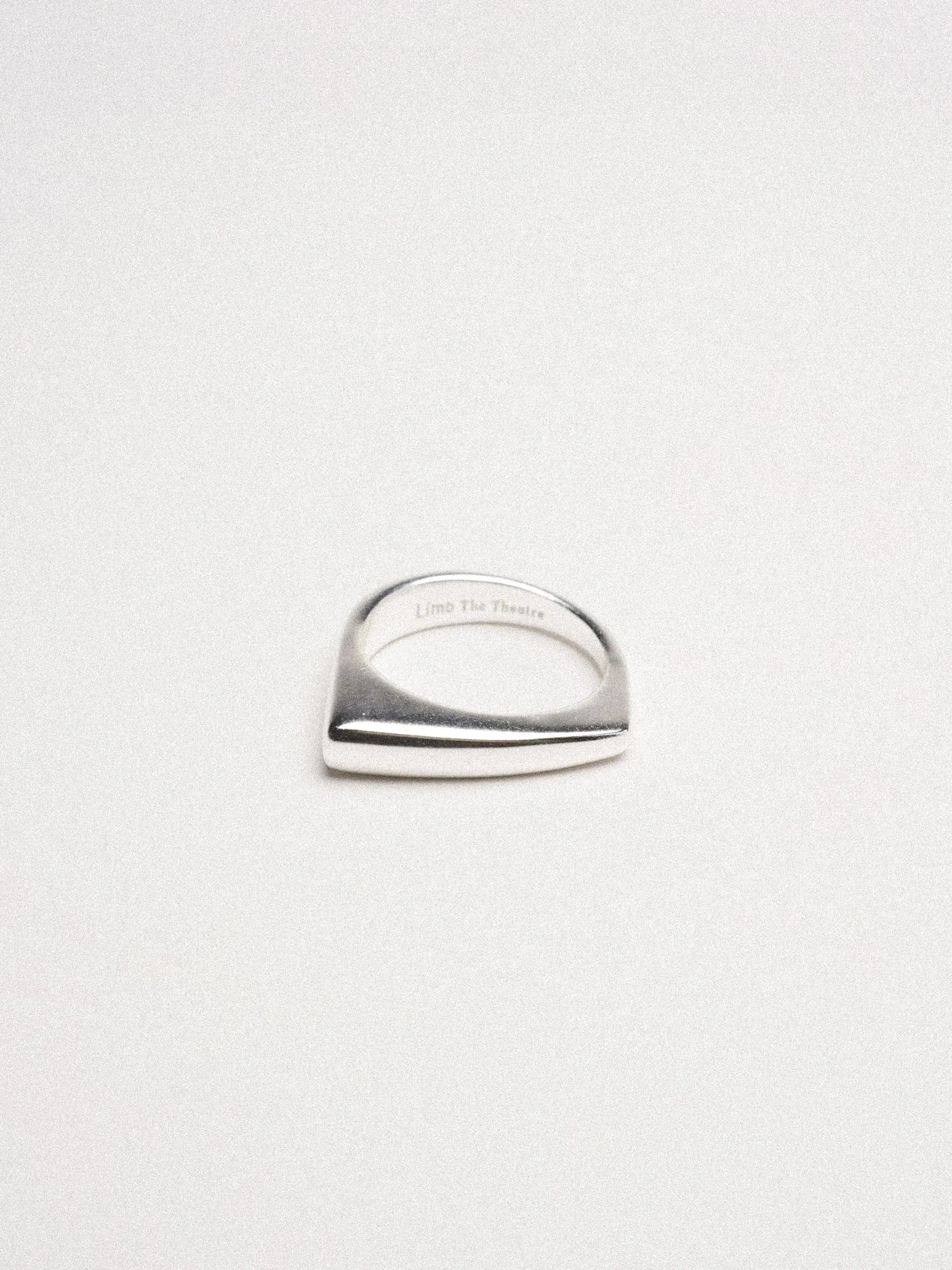  Limb SINGLE-LAYER SCULPTURAL RING |  TROVE & TONE