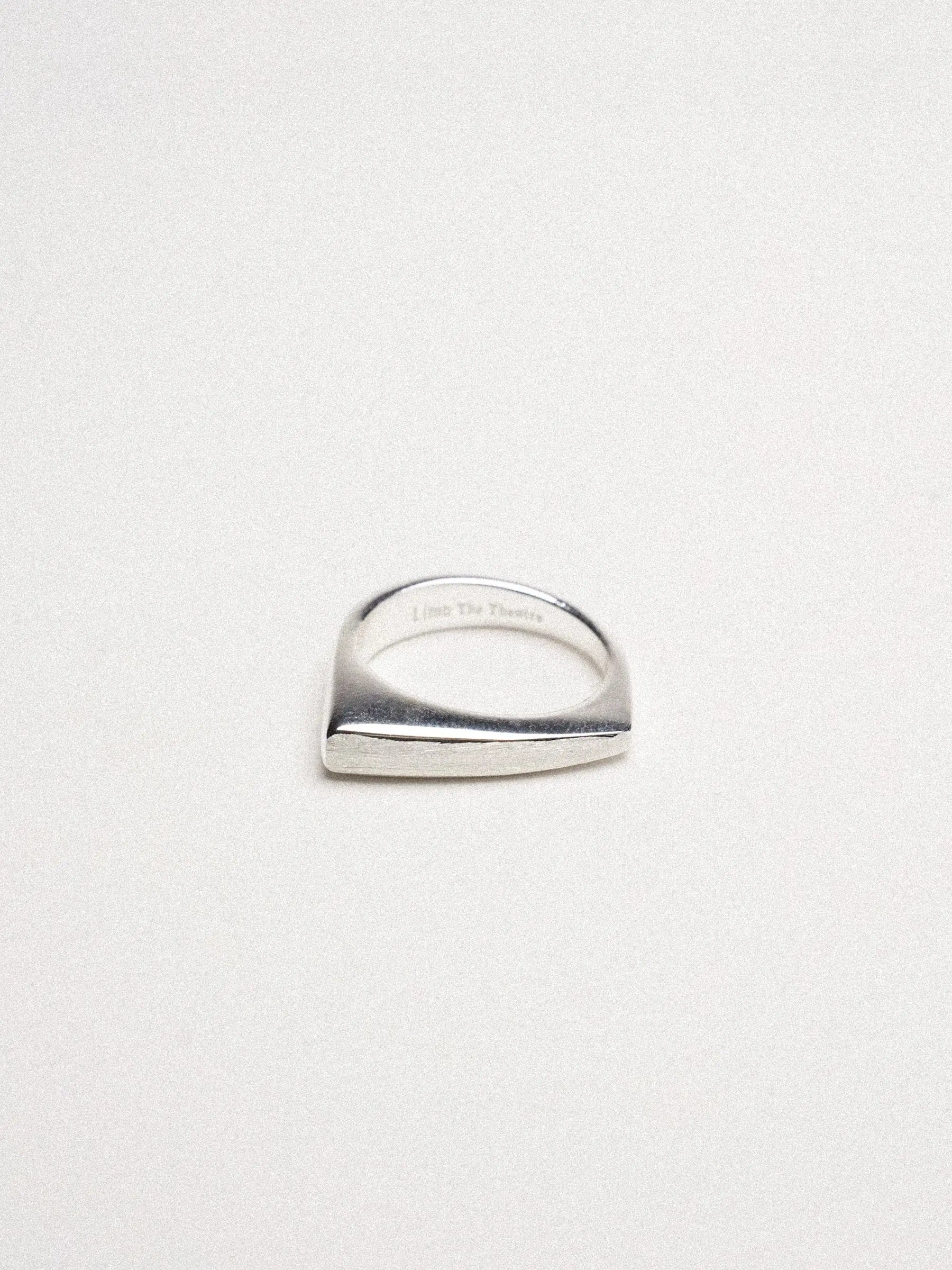  Limb SINGLE-LAYER SCULPTURAL RING |  TROVE & TONE