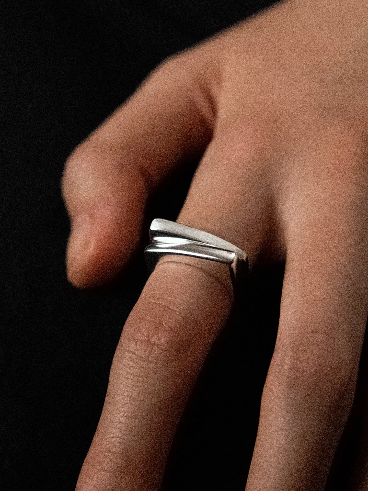 Limb SINGLE-LAYER SCULPTURAL RING |  TROVE & TONE