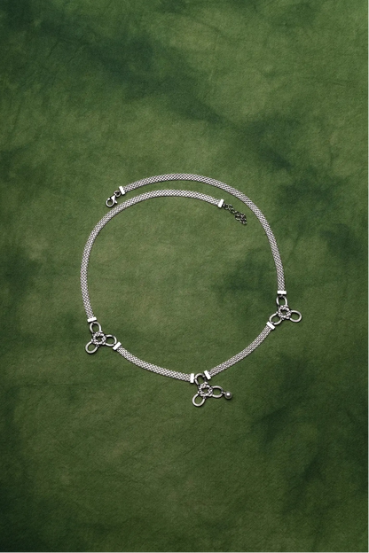  WANYEE CRAFT INTERLOCKING DOUBLE COIN KNOT NECKLACE |  TROVE & TONE