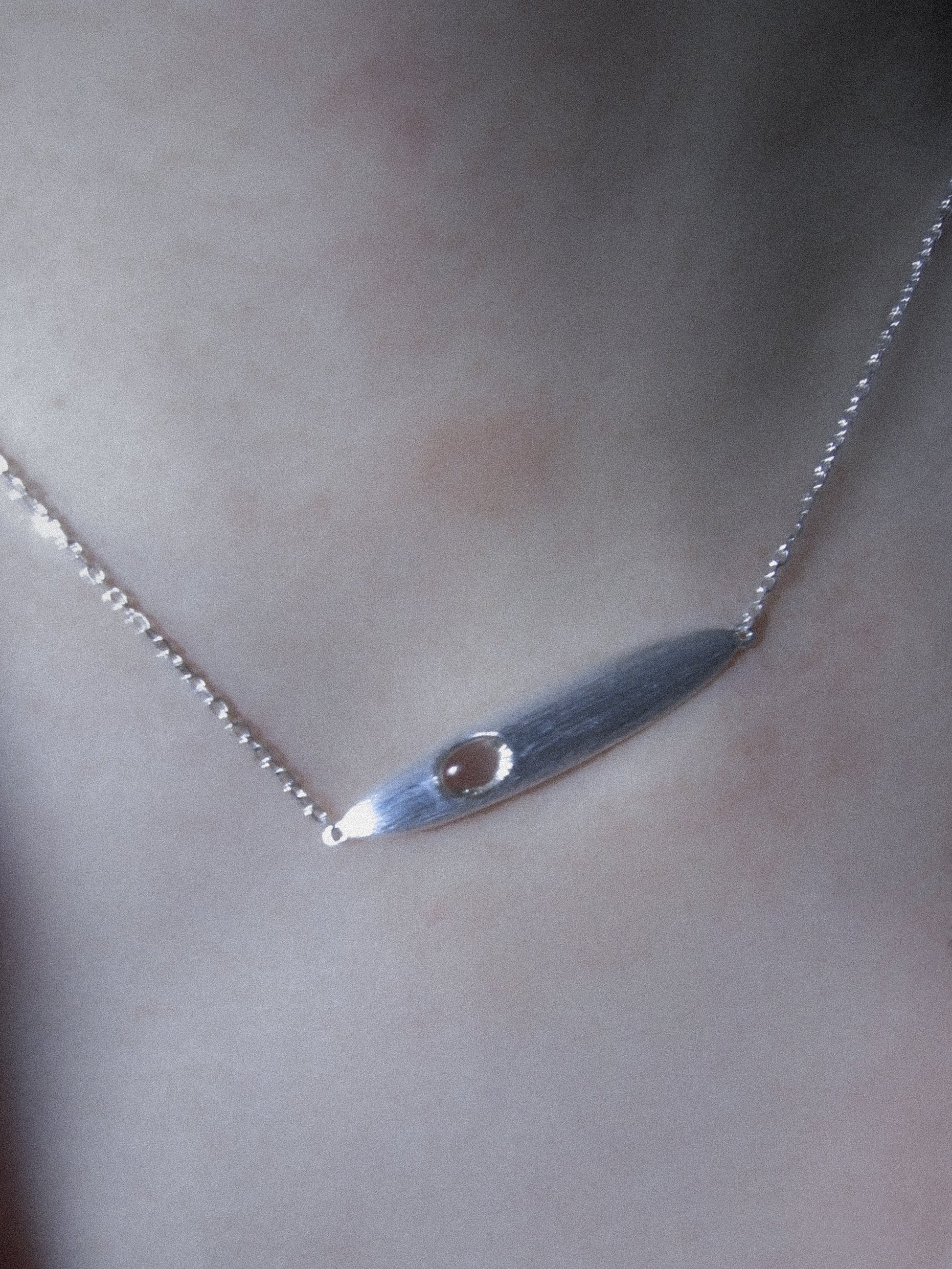  ON IISLAND CONVERTIBLE OVAL GEMSTONE CHAIN |  TROVE & TONE