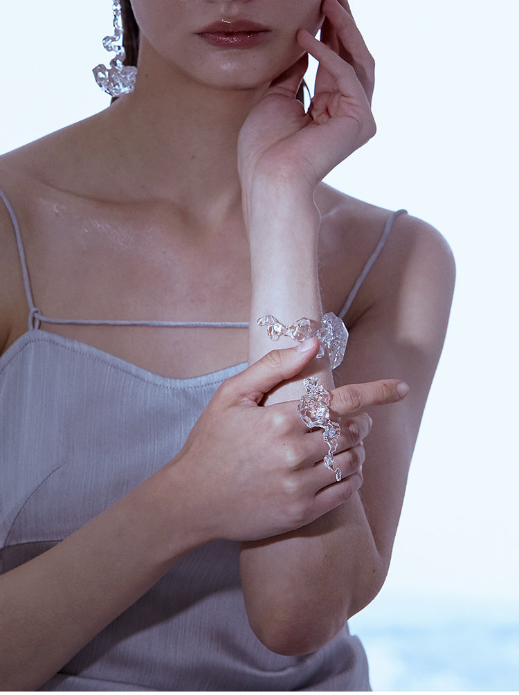 FOSSILIZED DIAMOND LONG RING