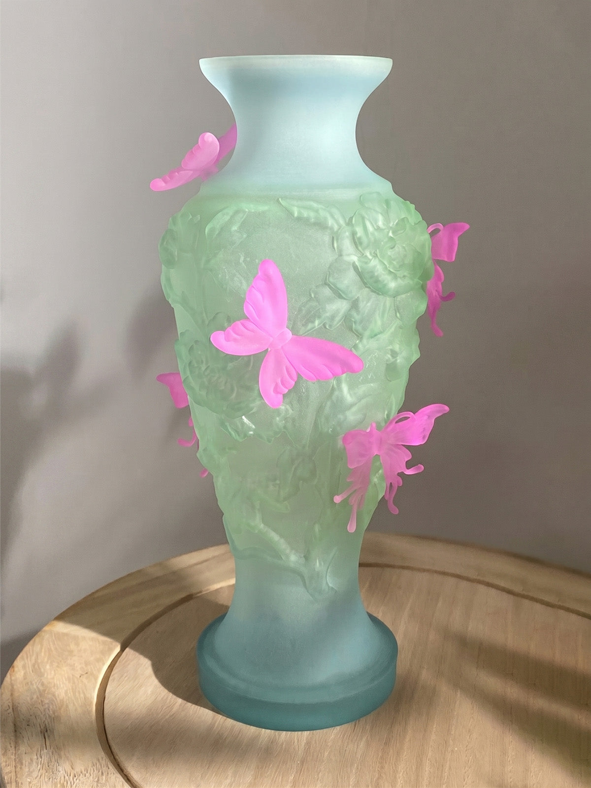 BLUE-GREEN GRADIENT PAPILLON VIF VASE